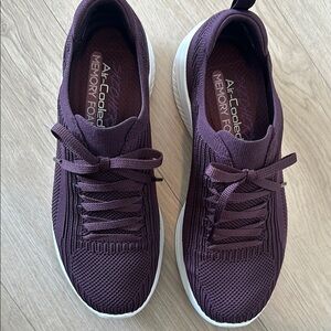 Like new Skechers Purple Sneakers with Breathable Mesh and Cushioned Comfort